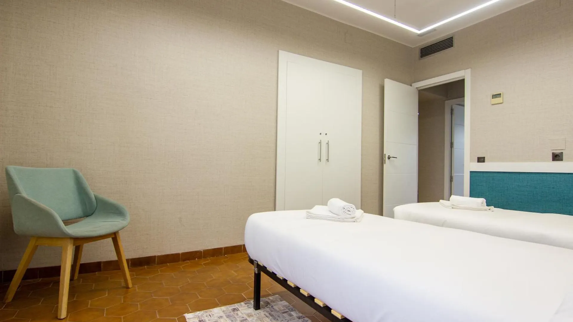 Rentalsevilla Suite Mauricio Apartment